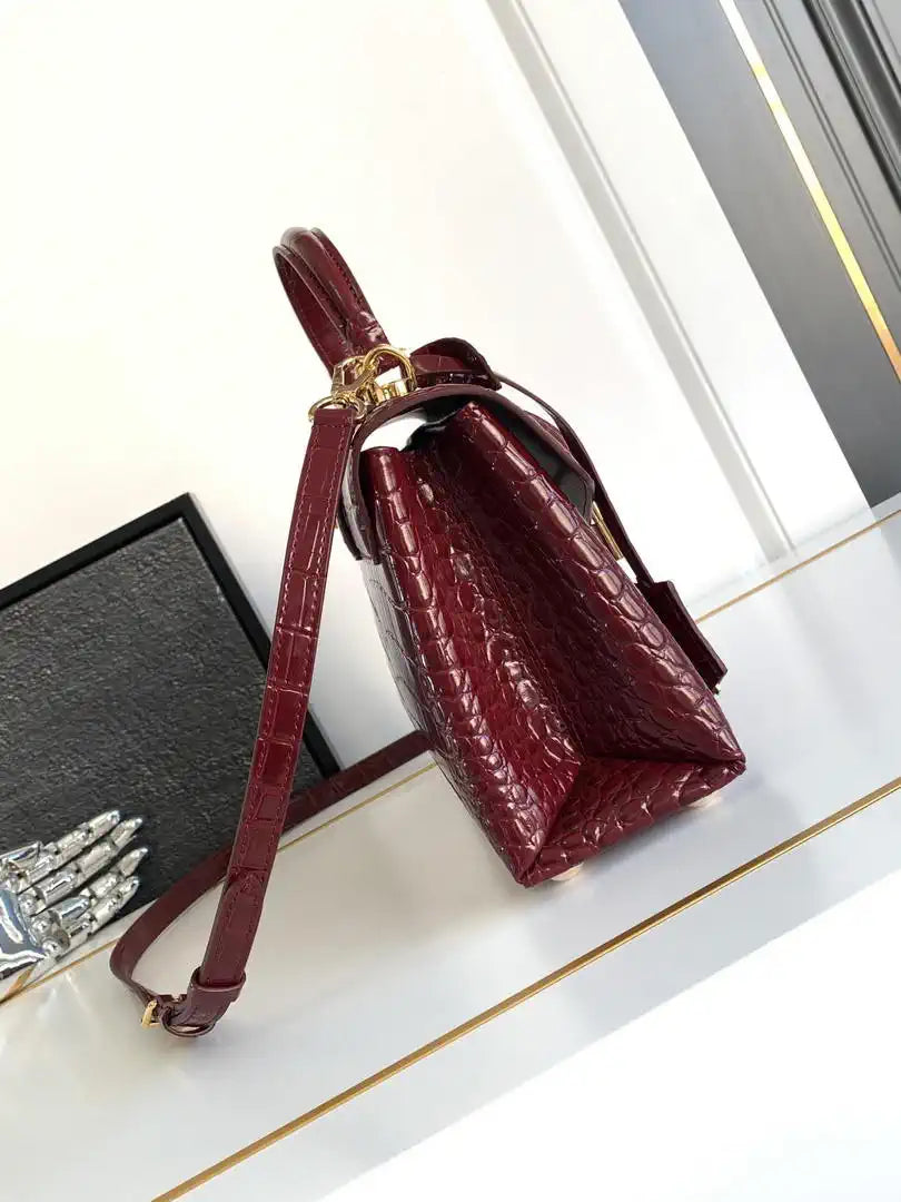 LV M84714 Louis Vuitton Crocodile pattern Wine Red