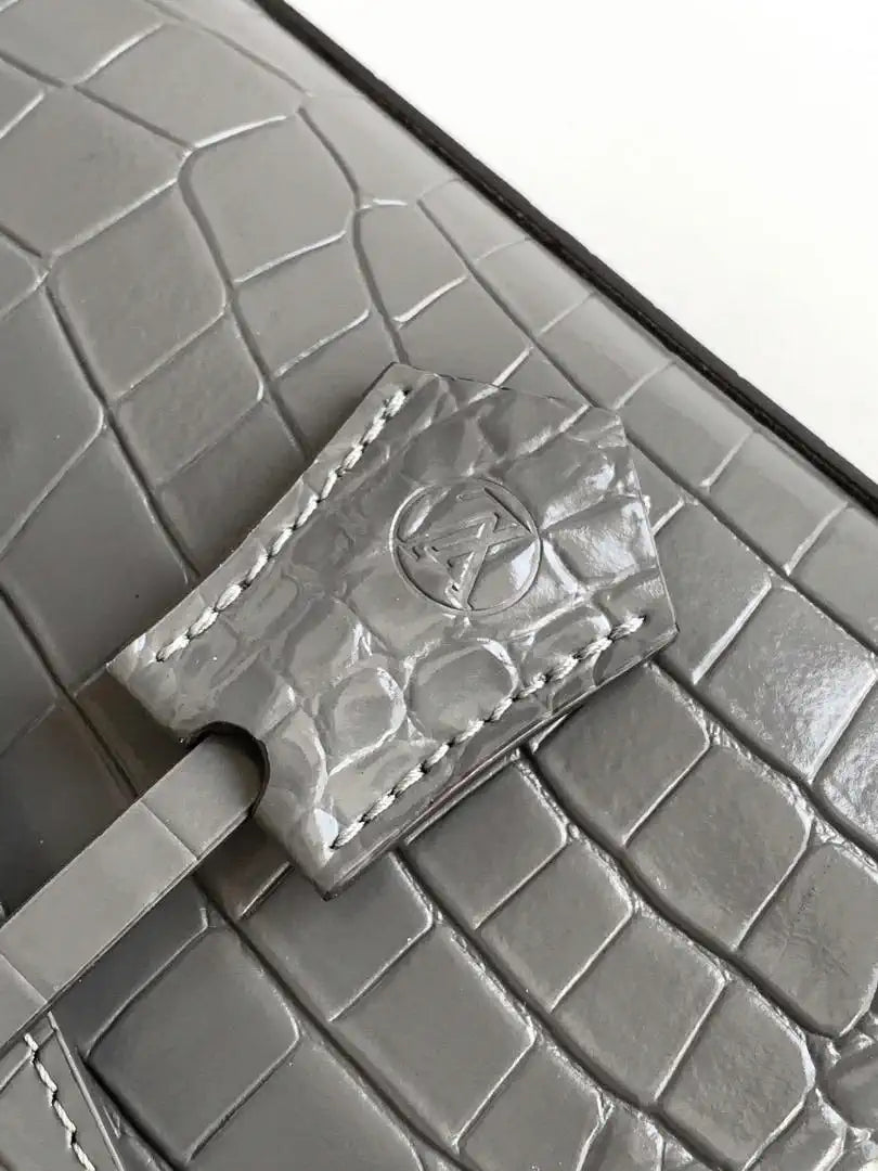 LV M84714 Louis Vuitton Crocodile pattern Gray