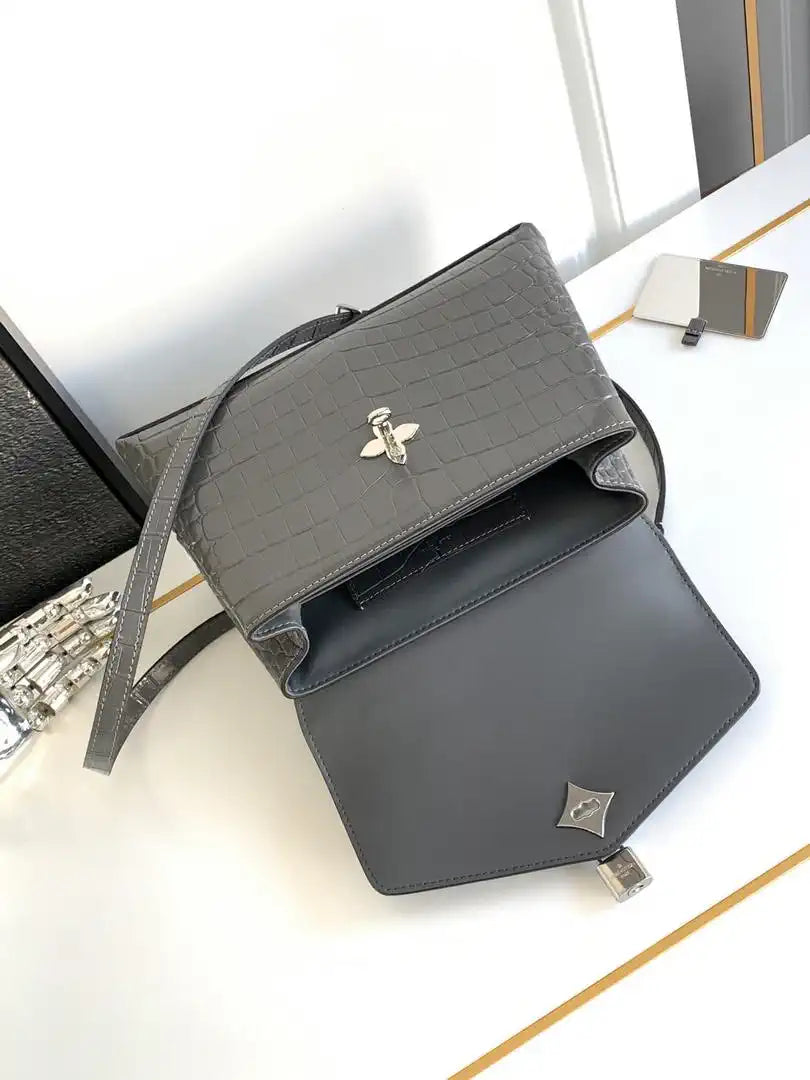 LV M84714 Louis Vuitton Crocodile pattern Gray