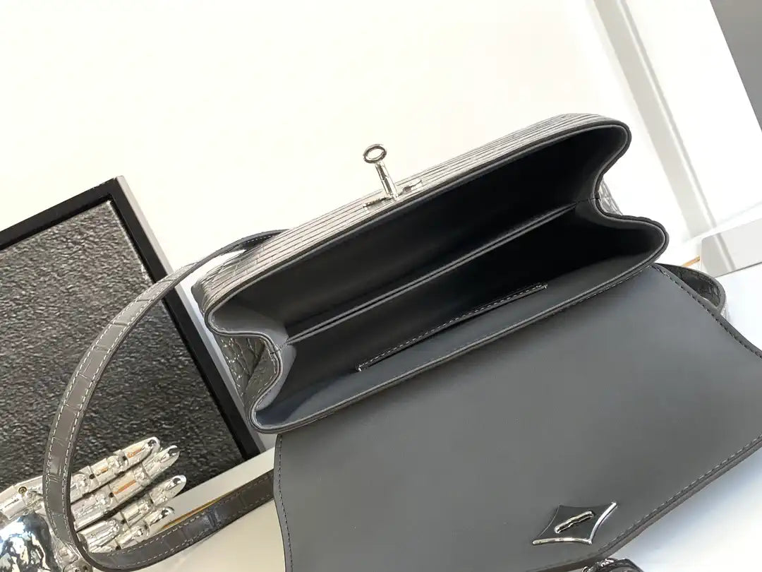 LV M84714 Louis Vuitton Crocodile pattern Gray