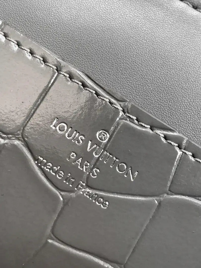 LV M84714 Louis Vuitton Crocodile pattern Gray