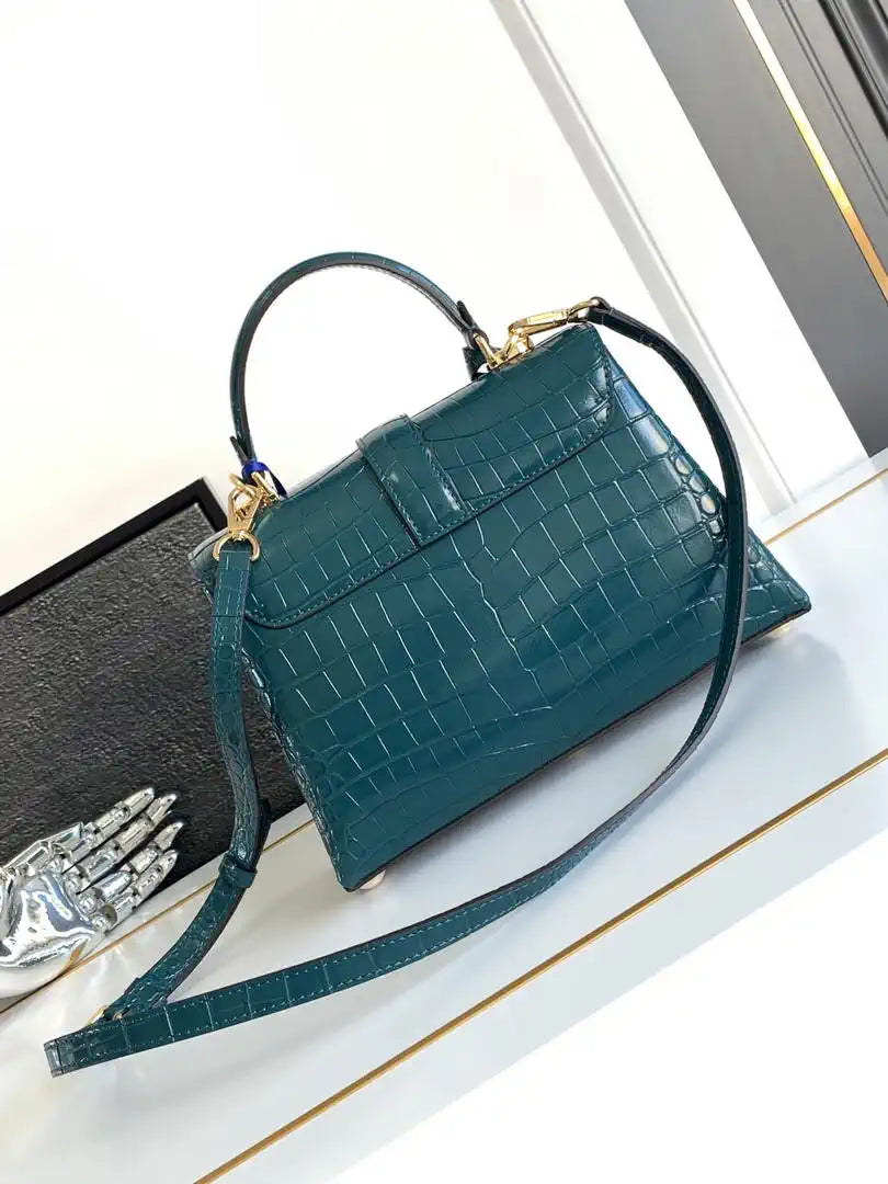 LV M84714 Louis Vuitton Crocodile pattern MM Turquoise