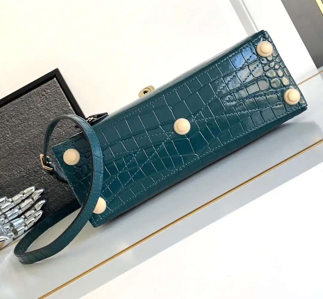 LV M84714 Louis Vuitton Crocodile pattern MM Turquoise