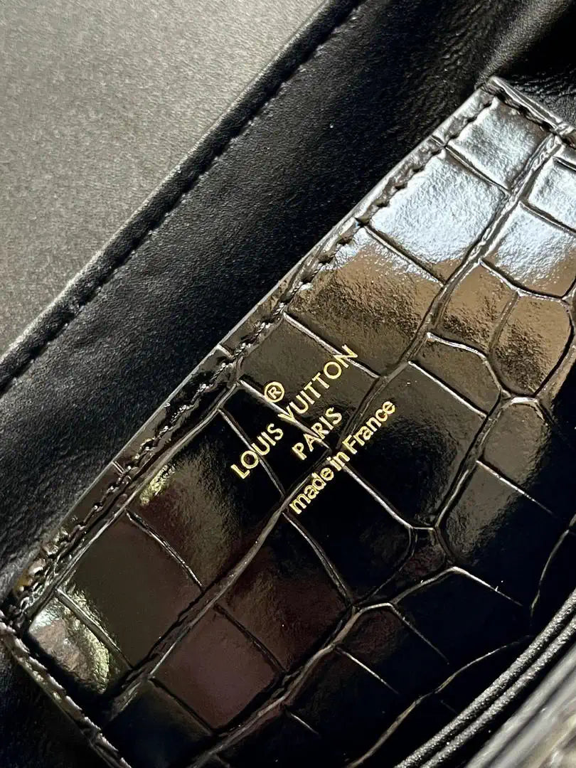LV M84714 Louis Vuitton Crocodile pattern MM Black