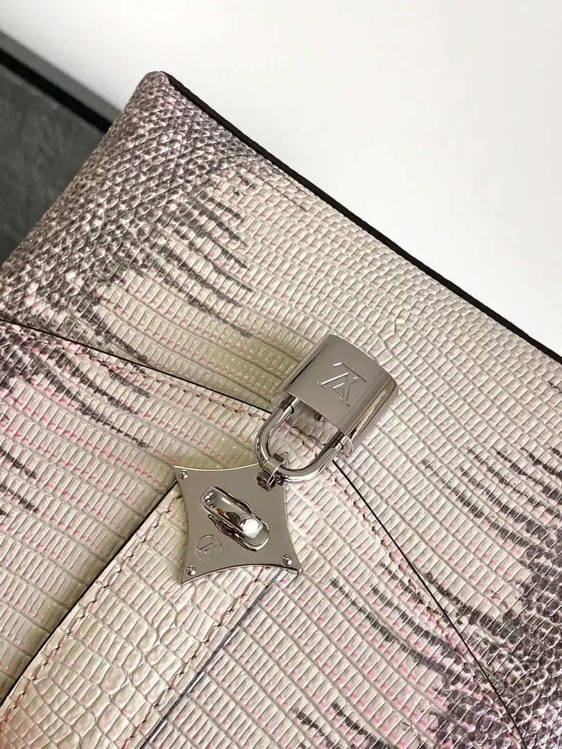 LV M87094 Louis Vuitton lizard leather BB Gradient pink