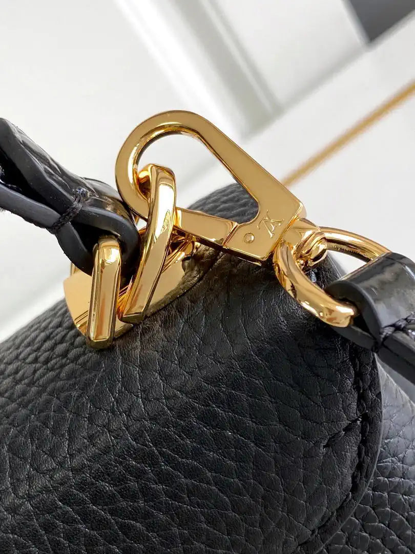 LV M86012 Louis Vuitton Leather Rose Des Vents Mini Black
