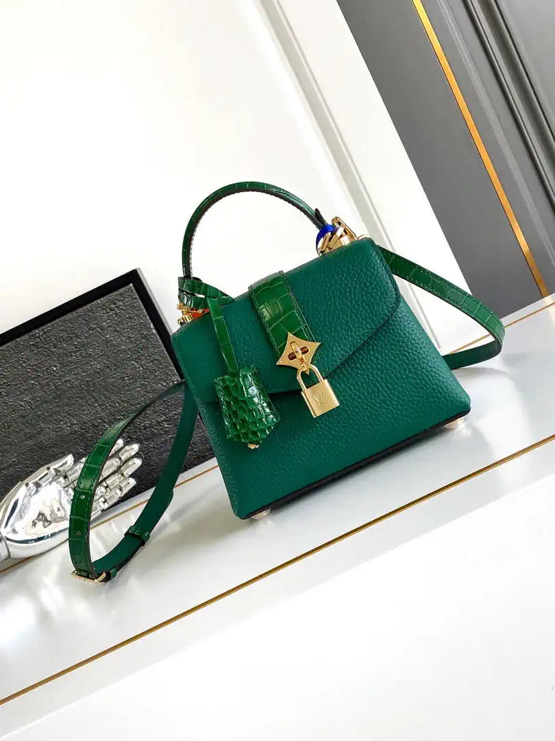 LV M86012 Louis Vuitton Leather Rose Des Vents Mini Green