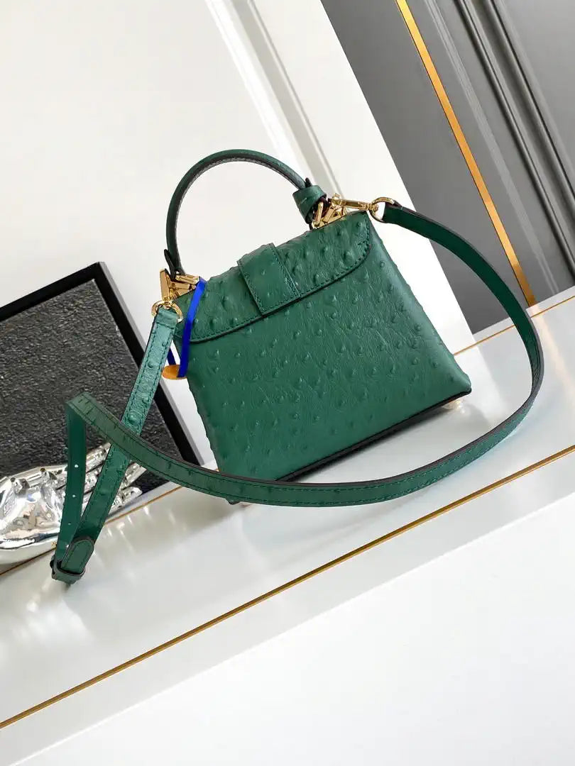 LV M87106 Louis Vuitton Ostrich Rose Des Vents Mini Green