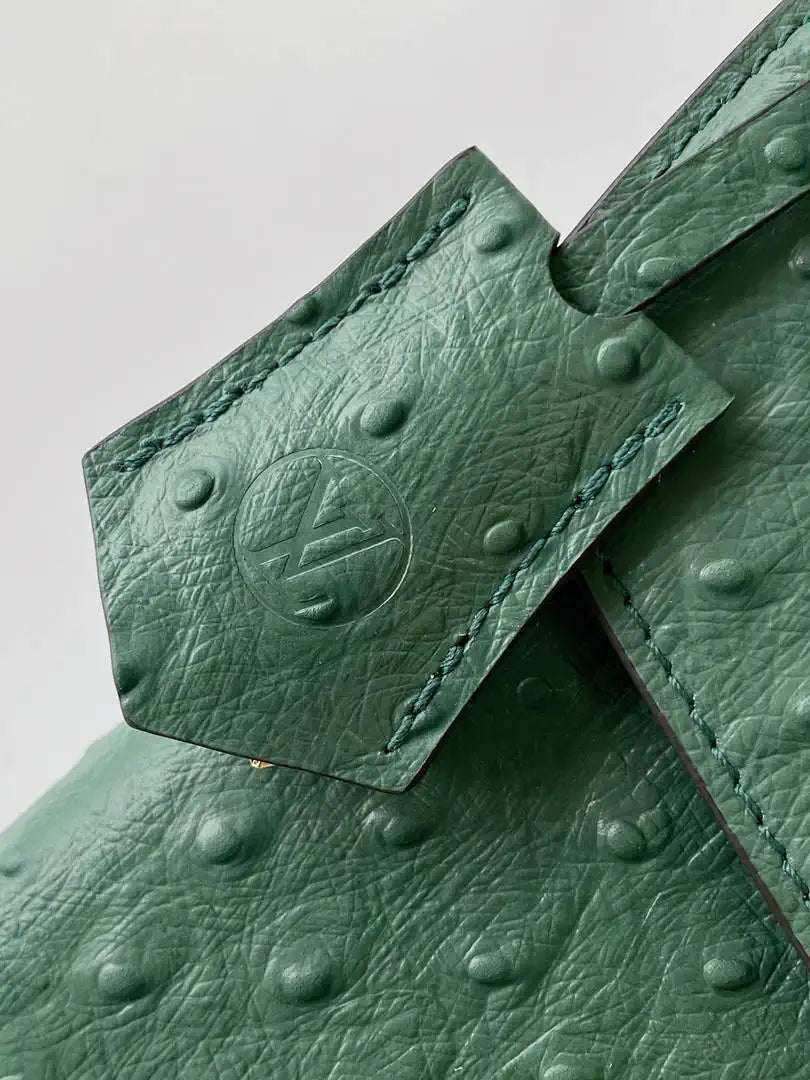 LV M87106 Louis Vuitton Ostrich Rose Des Vents Mini Green