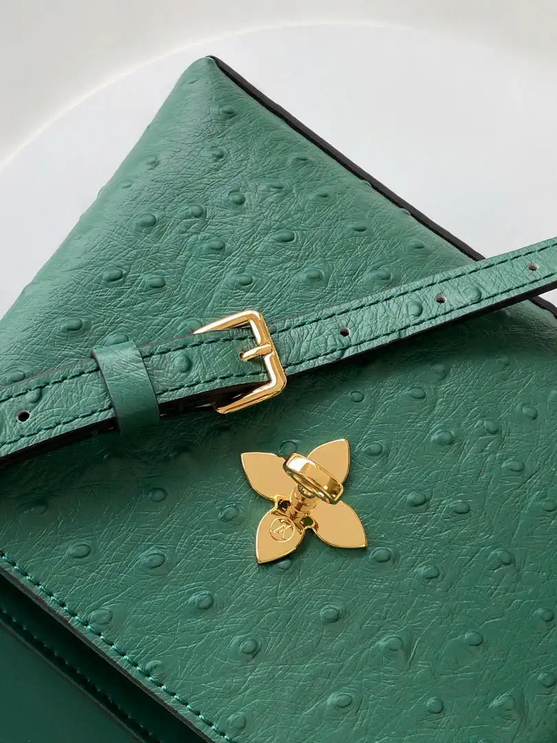 LV M87106 Louis Vuitton Ostrich Rose Des Vents Mini Green