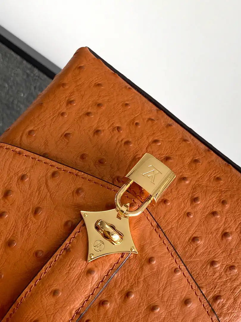 LV M87106 Louis Vuitton Ostrich Rose Des Vents Mini Brown