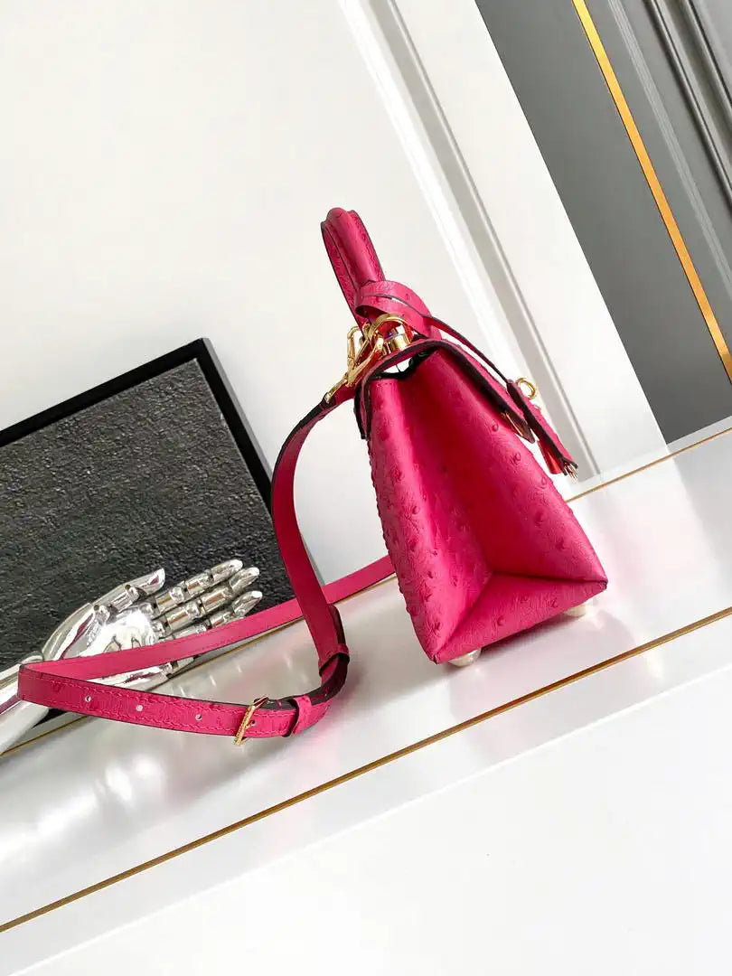 LV M87106 Louis Vuitton Ostrich Rose Des Vents Mini Rose Red