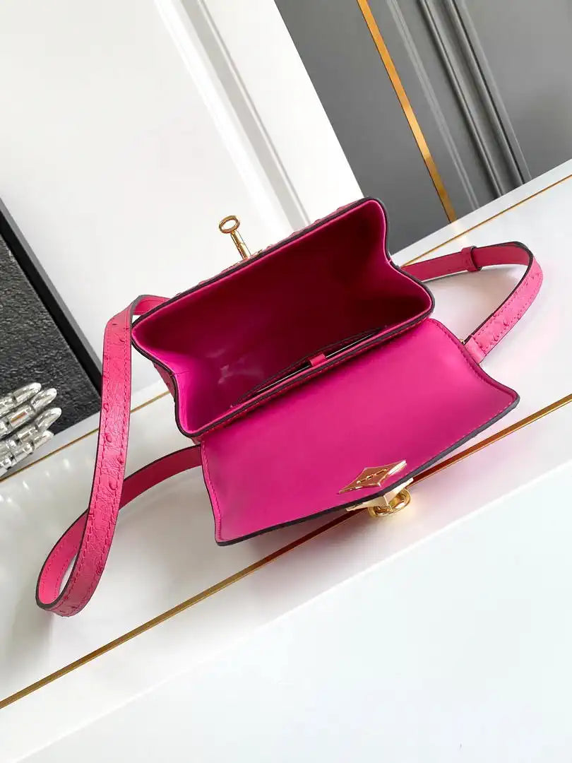 LV M87106 Louis Vuitton Ostrich Rose Des Vents Mini Rose Red