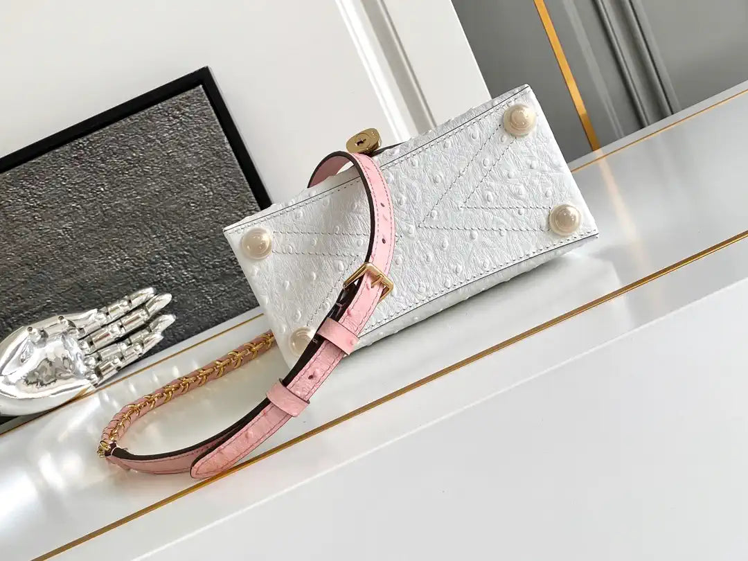 LV M87106 Louis Vuitton Ostrich Rose Des Vents Mini White