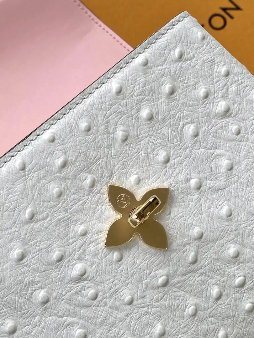 LV M87106 Louis Vuitton Ostrich Rose Des Vents Mini White