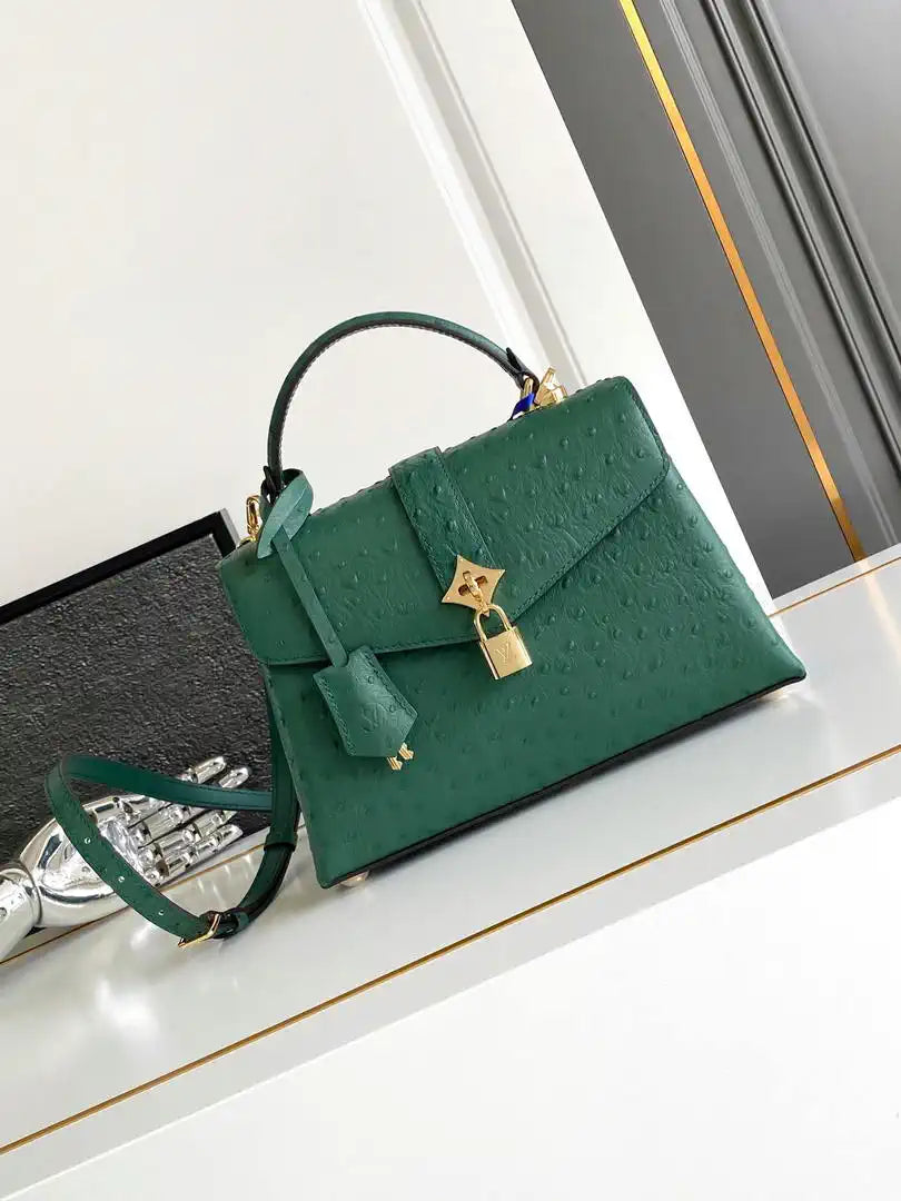 LV M87107 Louis Vuitton Ostrich Rose Des Vents MM Green