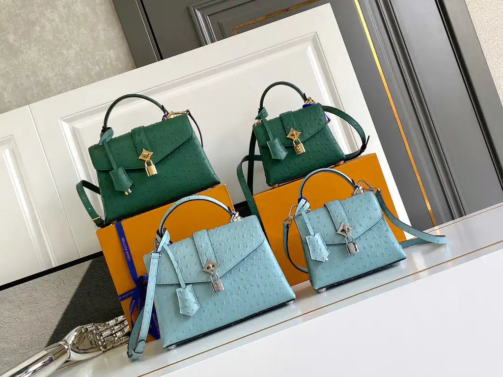 LV M87107 Louis Vuitton Ostrich Rose Des Vents MM Green