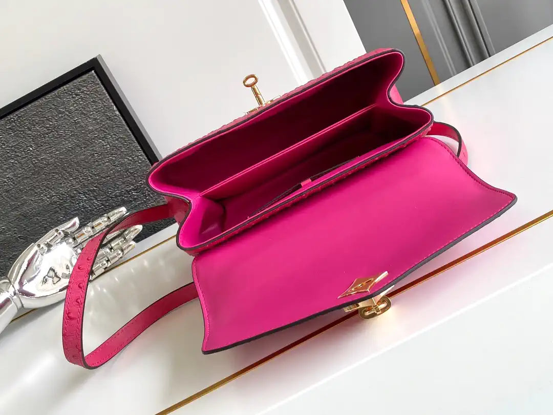 LV M87107 Louis Vuitton Ostrich Rose Des Vents MM Rose Red