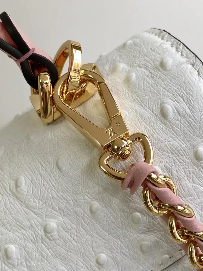 LV M87107 Louis Vuitton Ostrich Rose Des Vents MM White