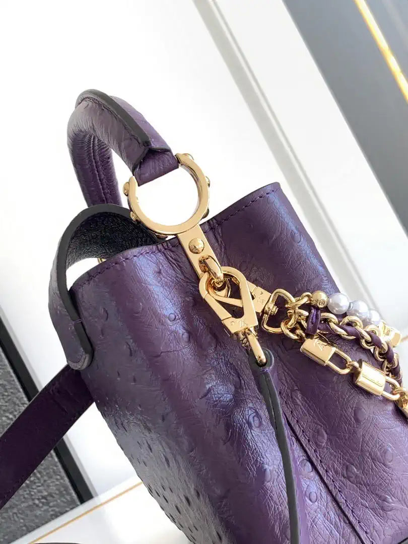 LV M24976  Louis Vuitton Capucines BB Ostrich Purple
