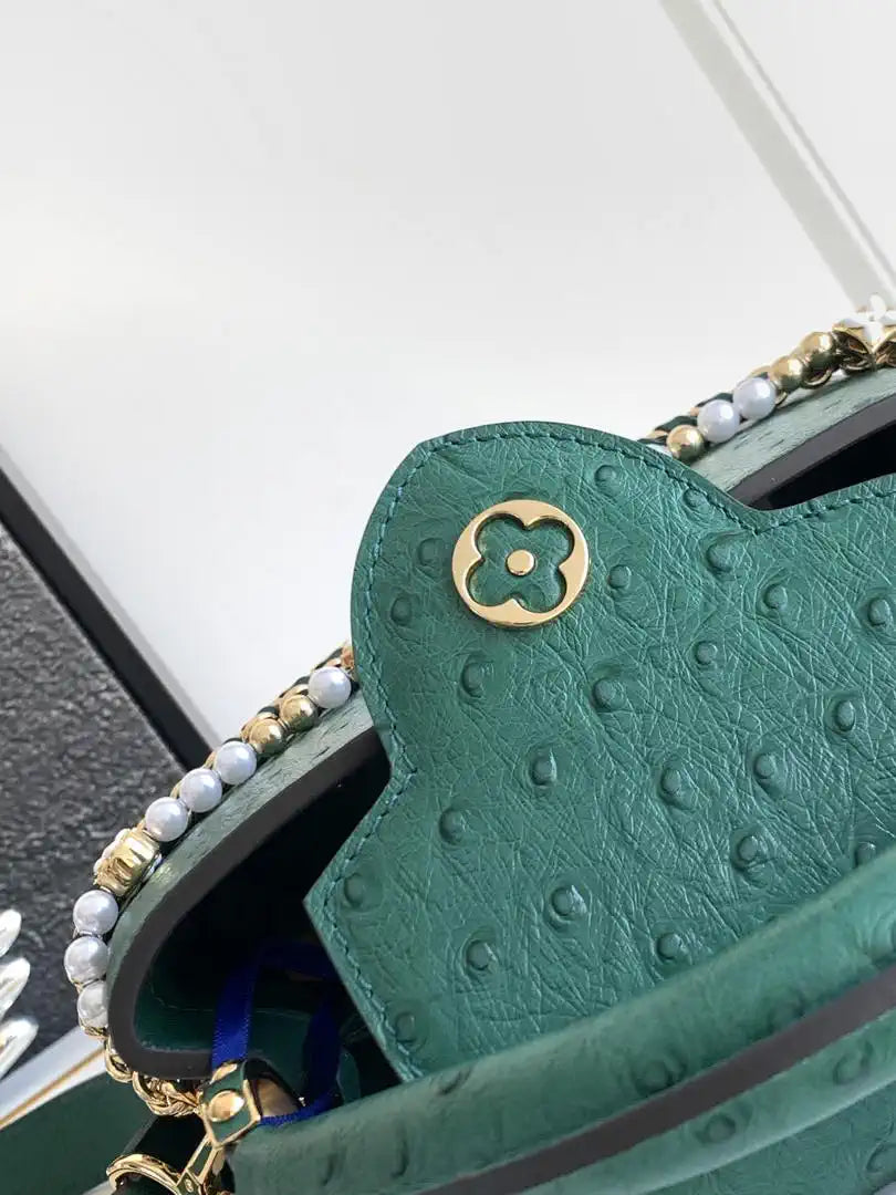LV M87312 Louis Vuitton Ostrich Capucines Mini Green