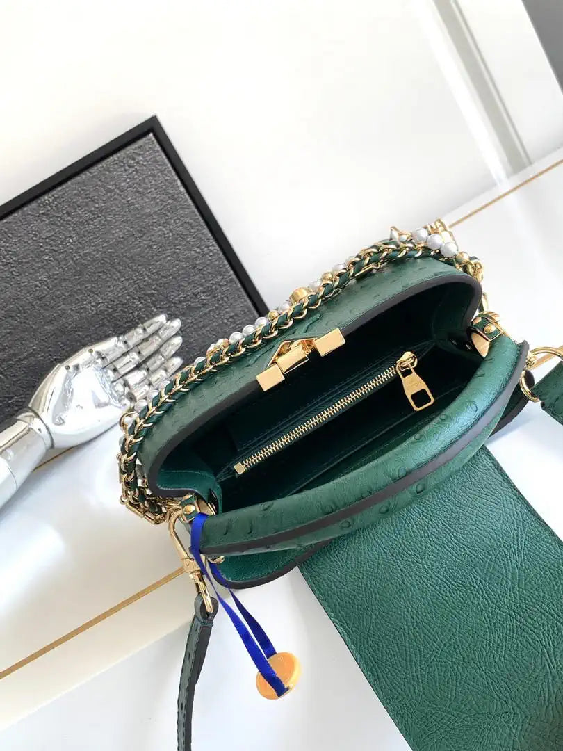 LV M87312 Louis Vuitton Ostrich Capucines Mini Green