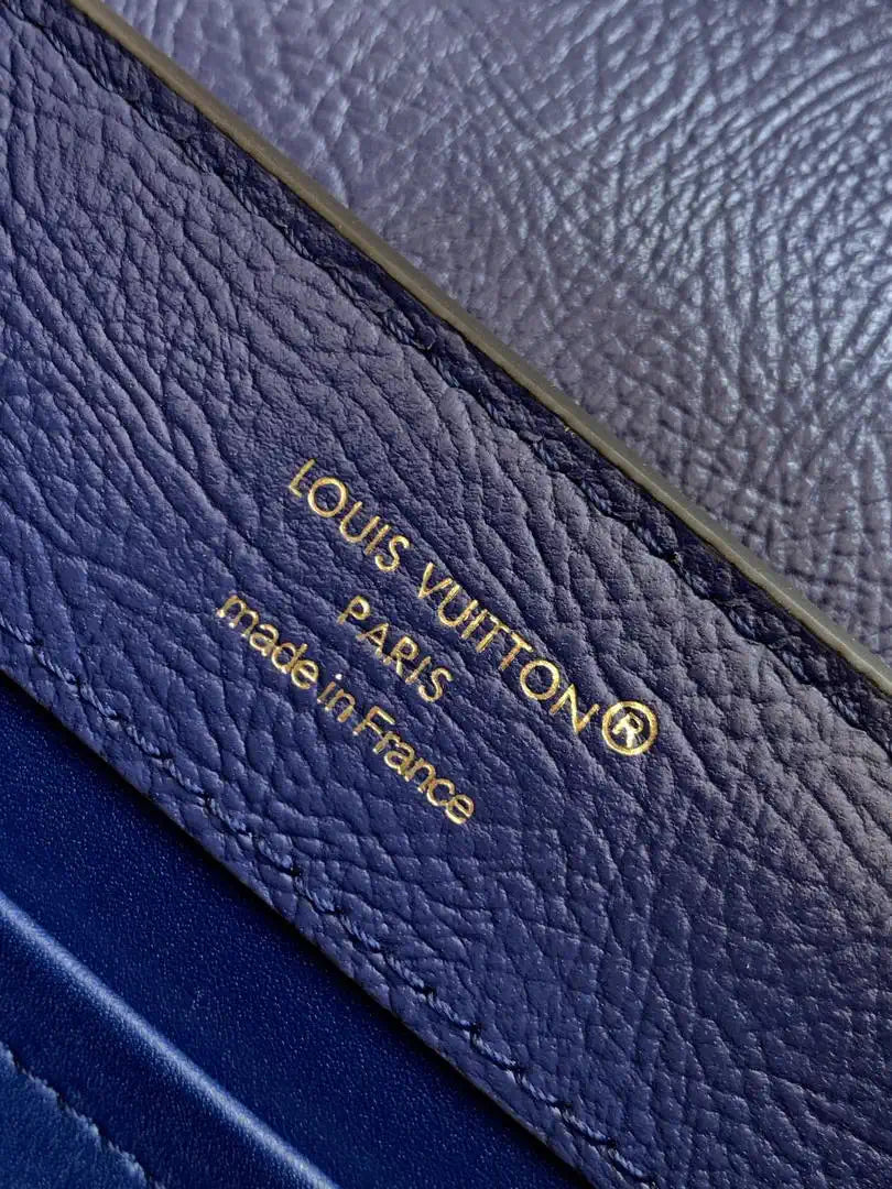 LV M87312 Louis Vuitton Ostrich Capucines Mini Navy Blue