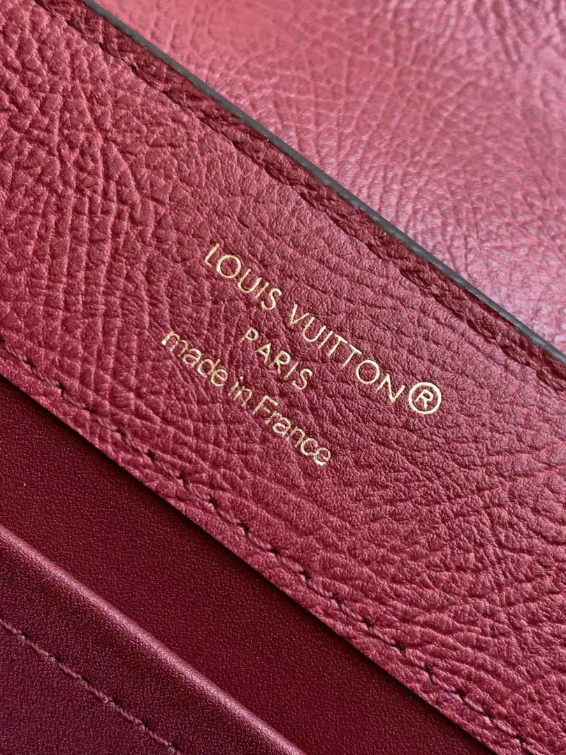 LV M87312 Louis Vuitton Ostrich Capucines Mini Wine Red