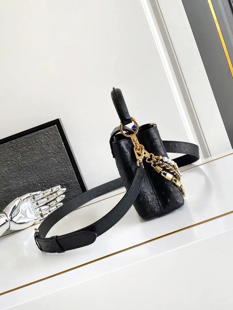 LV M87312 Louis Vuitton Ostrich Capucines Mini Black