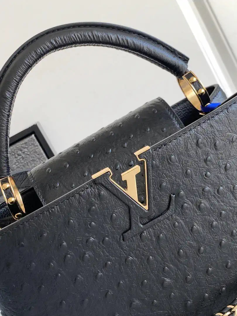 LV M87313 Louis Vuitton Ostrich Capucines BB Black
