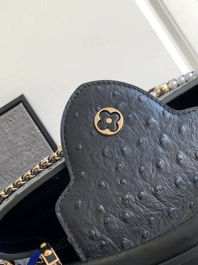 LV M87313 Louis Vuitton Ostrich Capucines BB Black