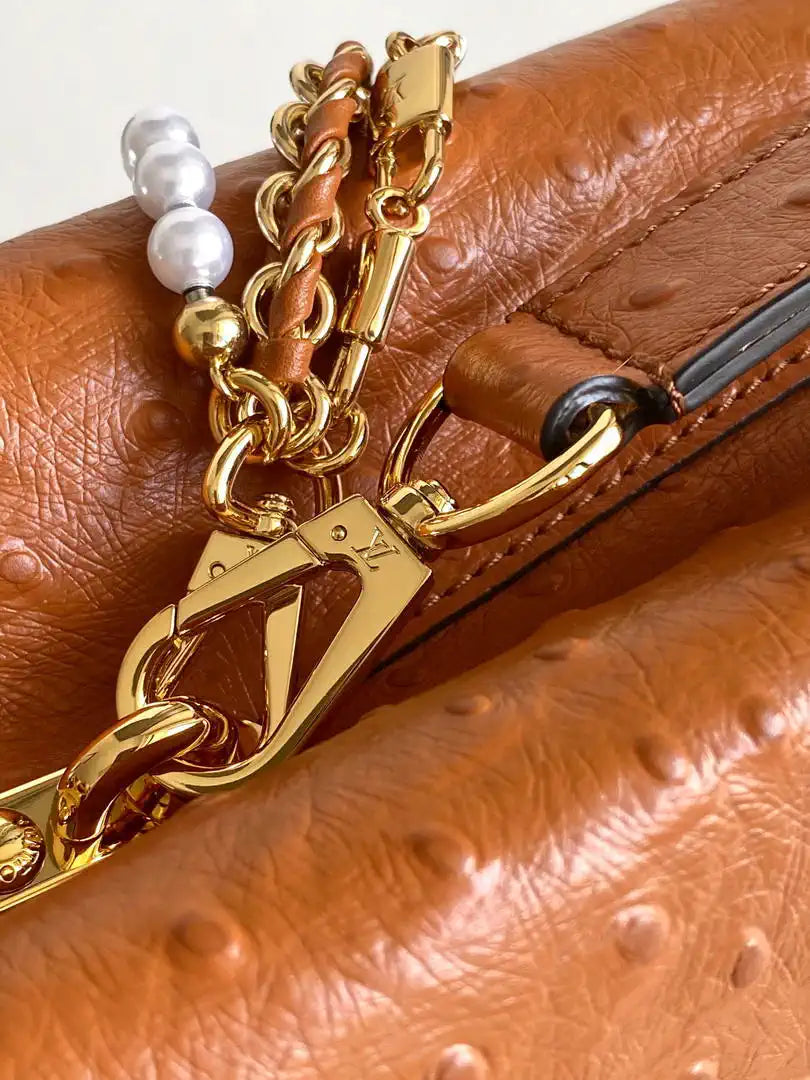LV M87313 Louis Vuitton Ostrich Capucines BB Brown