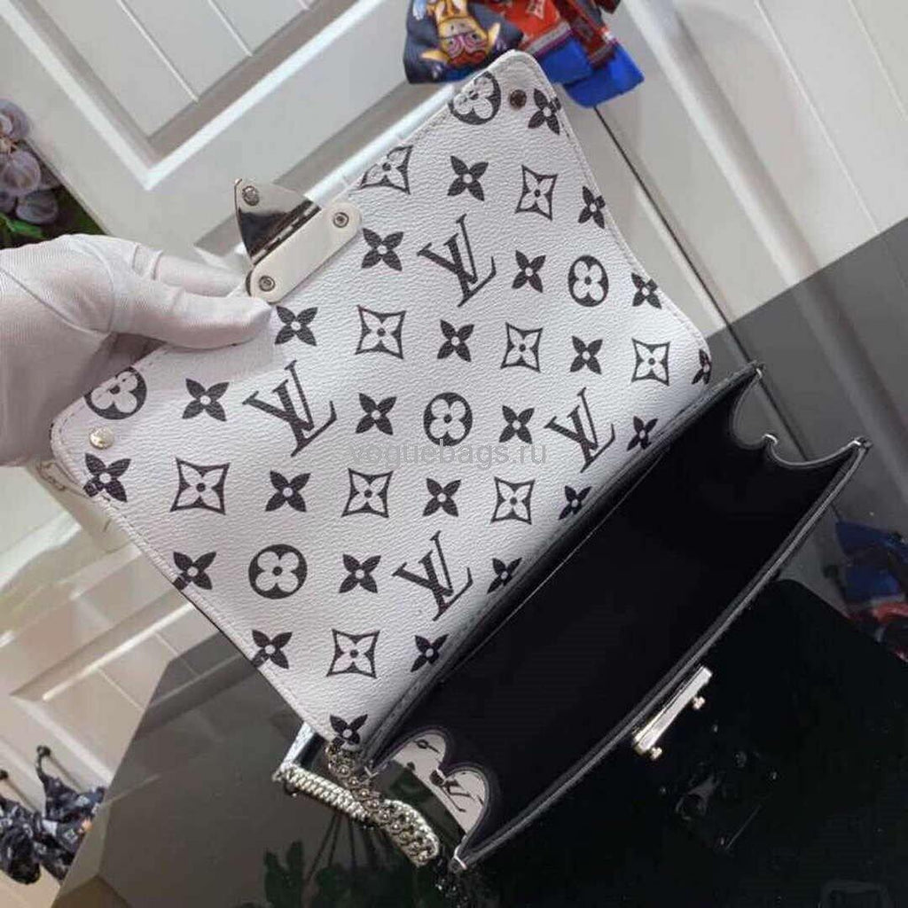 Louis Vuitton M90516 LV Wynwood Monogram Vernis Bag M90566 Black and  White - Voguebags