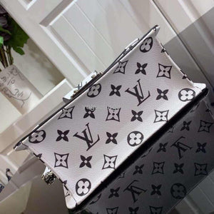 Louis Vuitton M90516 LV Wynwood Monogram Vernis Bag M90566 Black and  White - Voguebags