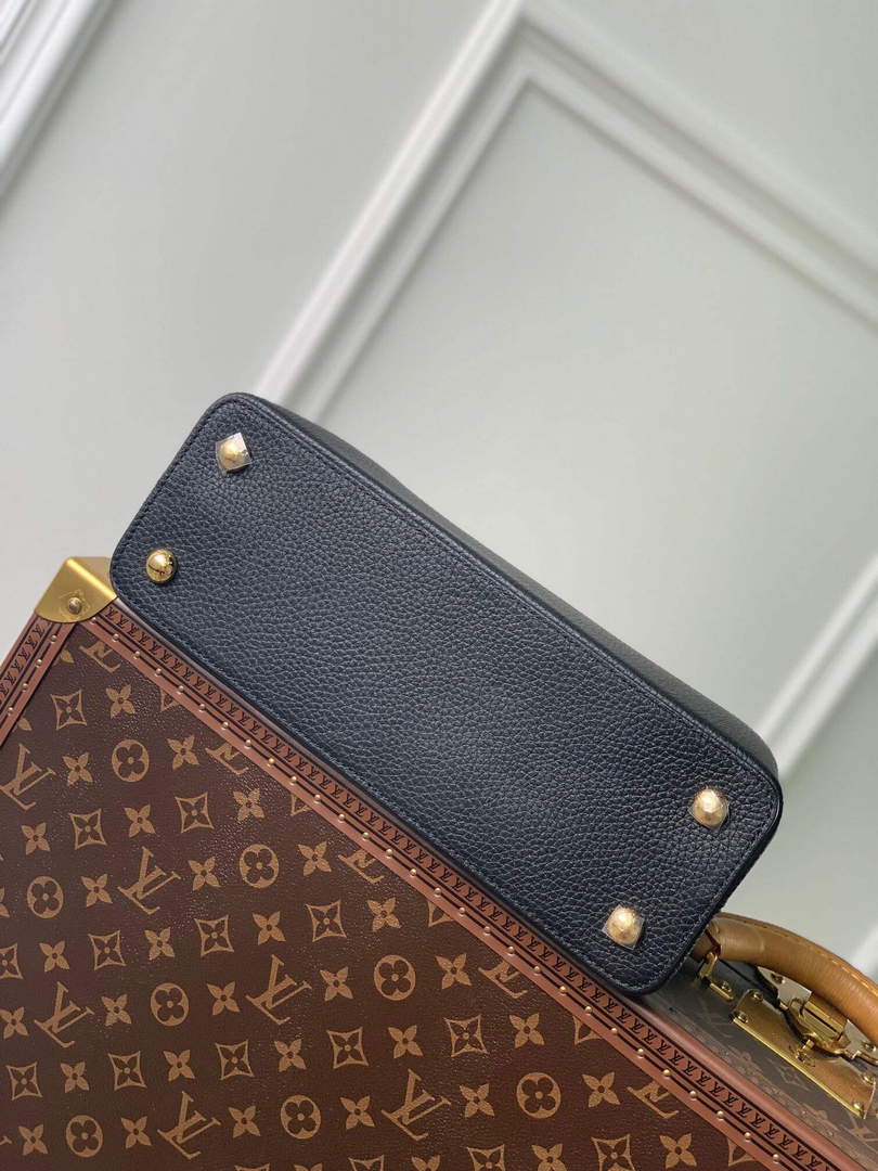 LV M94755 Louis Vuitton Capucines BB Handbag Black Rose Berlingot - Default Title - View 4