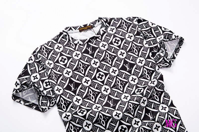 LV Men T-Shirts Louis Vuitton Fashion Clothing L60113