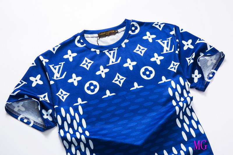 LV Men T-Shirts Louis Vuitton Fashion Clothing L60110