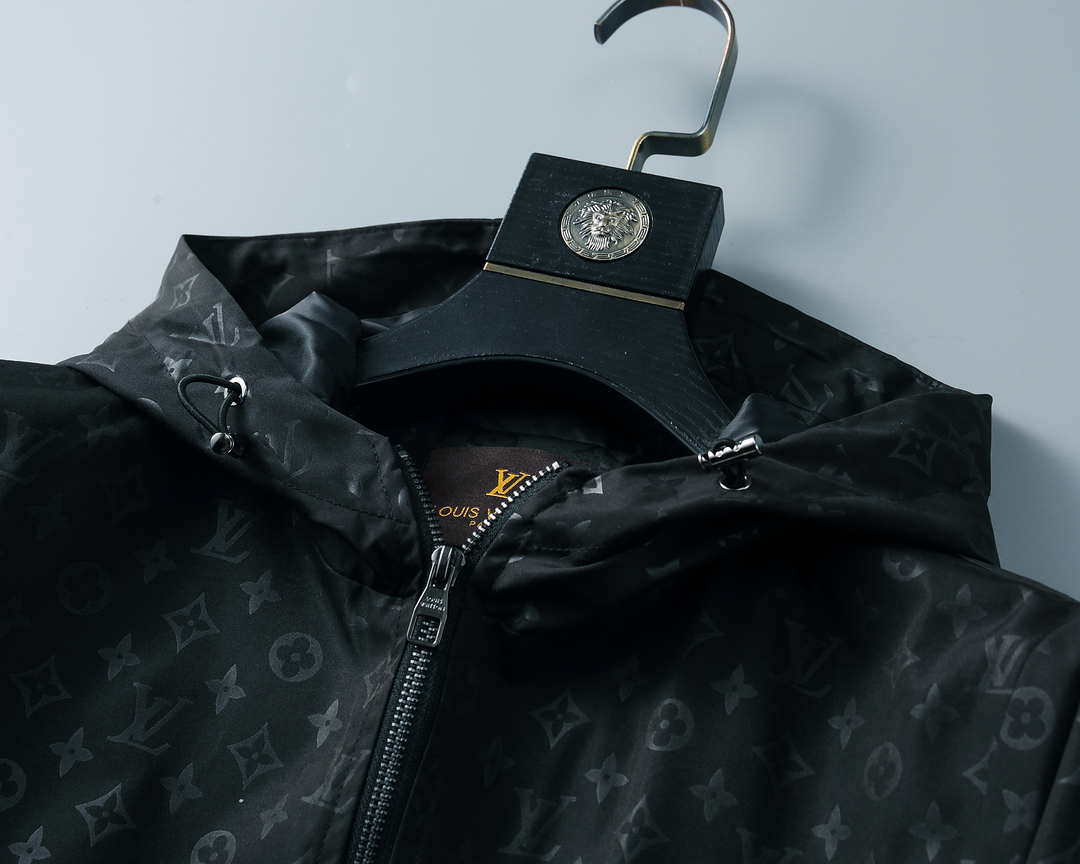 LV Men's Designer Jackets Louis Vuitton Clothing Outerwear L38404