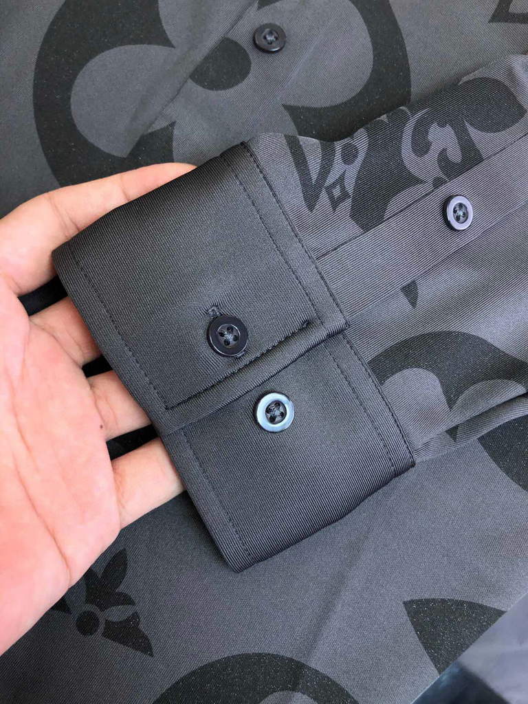 LV Men's Designer T-shirt Louis Vuitton Wholesale 38202