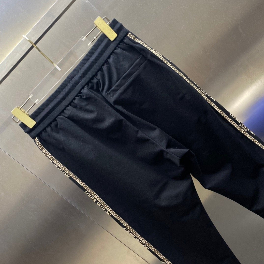 LV Men's Louis Vuitton Tracksuit Clothing Trousers 38121