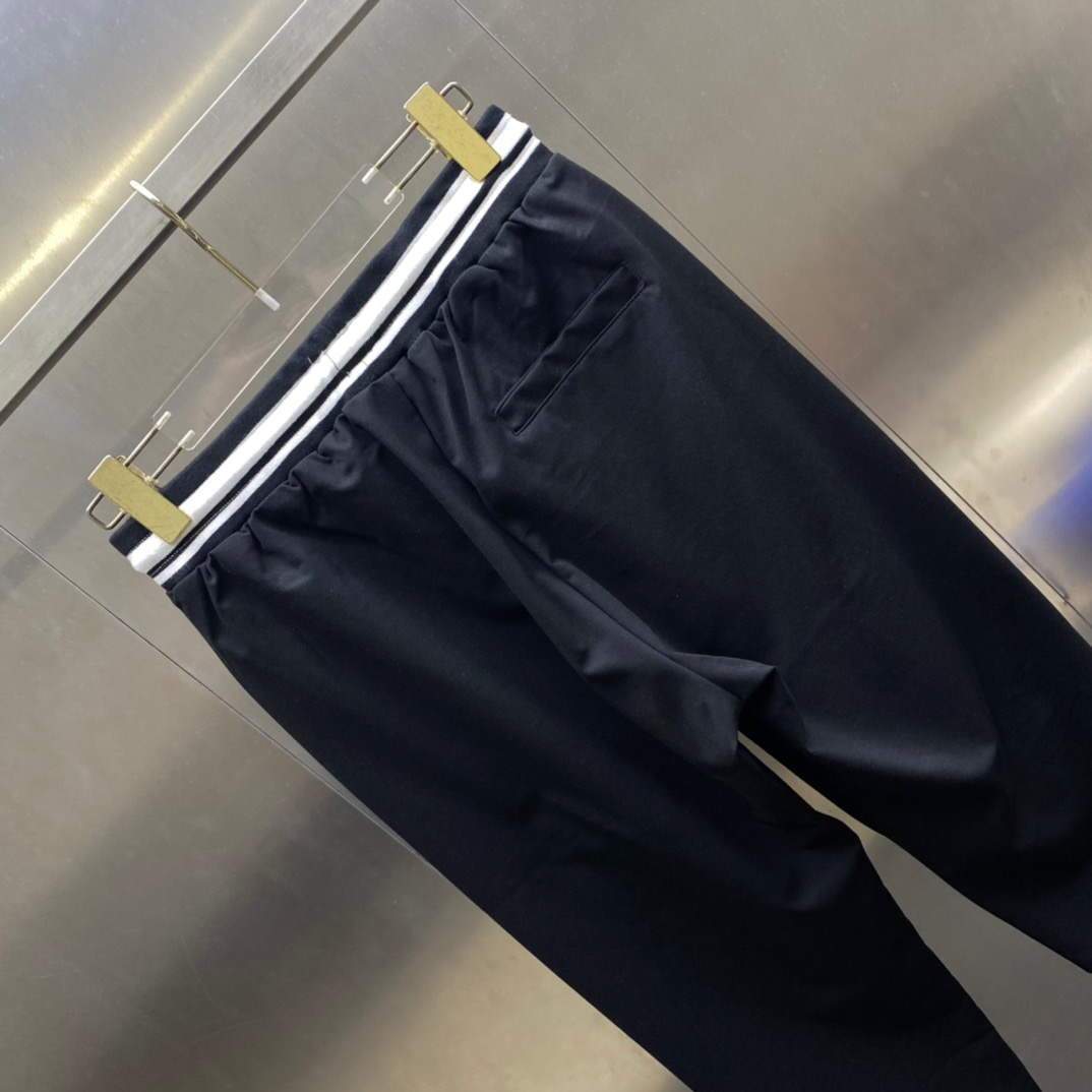 LV Men's Louis Vuitton Tracksuit Clothing Trousers 38125