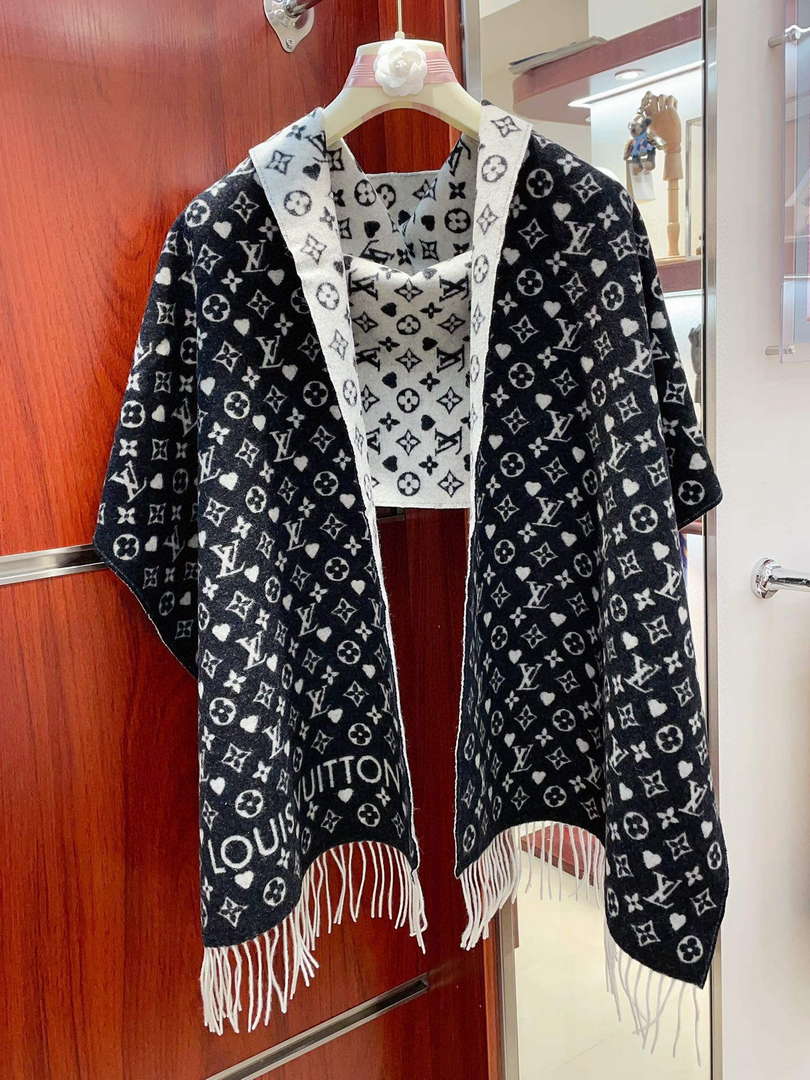 LV MP2907 Louis Vuitton Scarves Game On Scarf L38939
