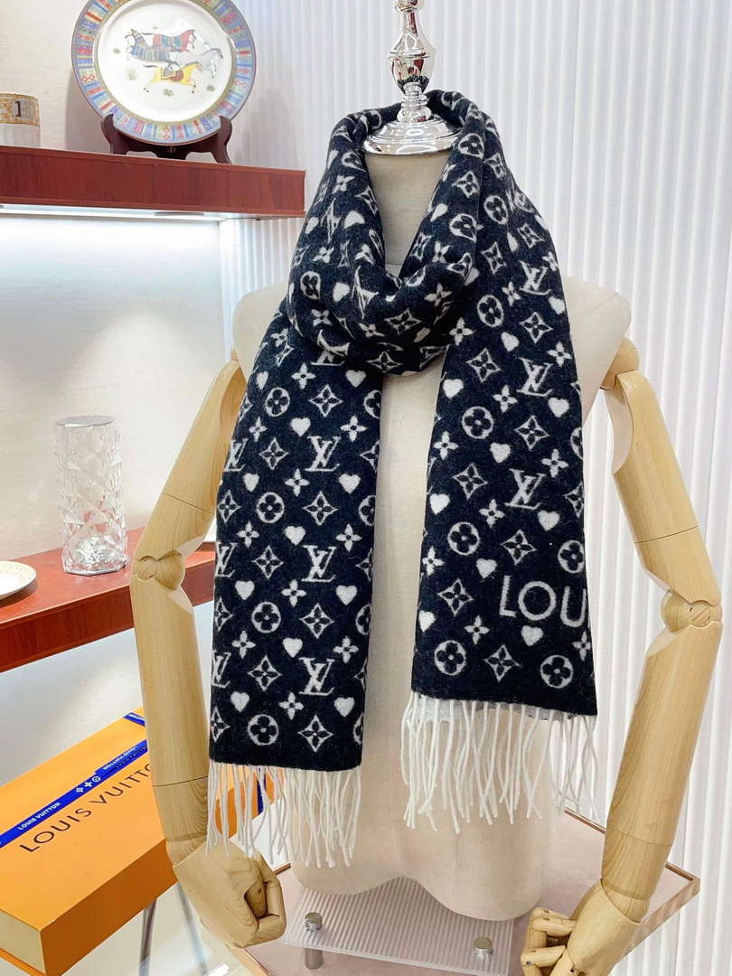 LV MP2907 Louis Vuitton Scarves Game On Scarf L38939