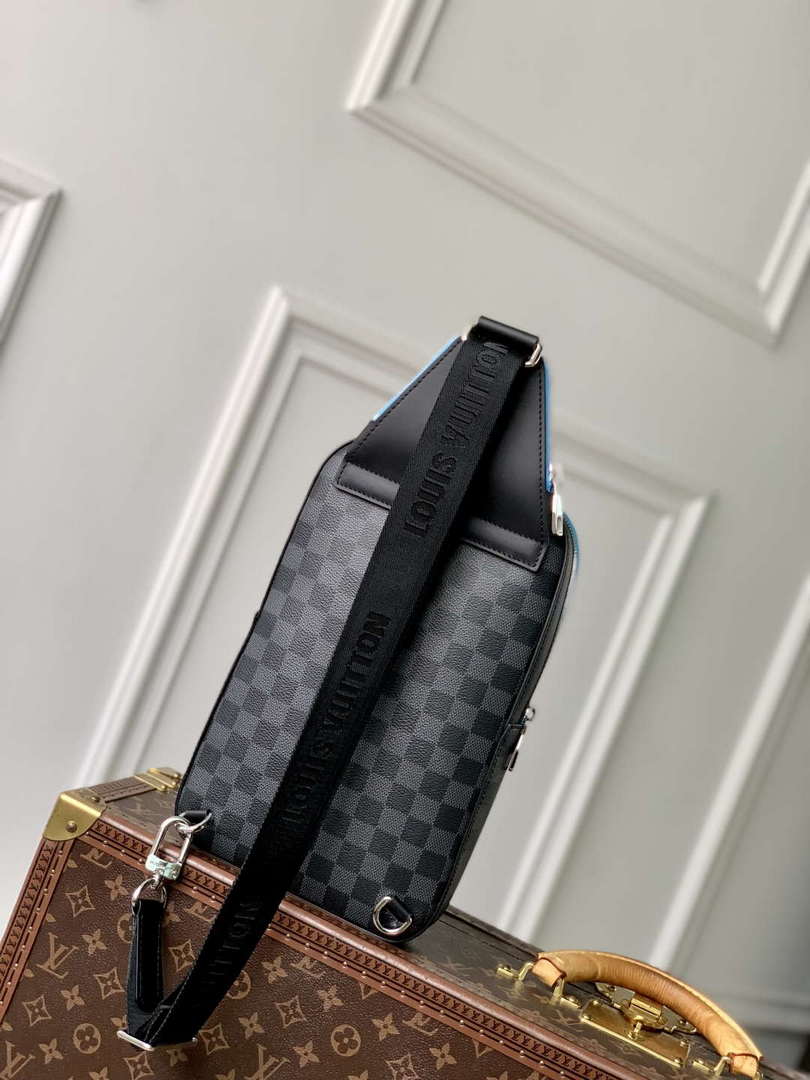 LV N00086 Louis Vuitton Avenue Slingbag Indigo Blue