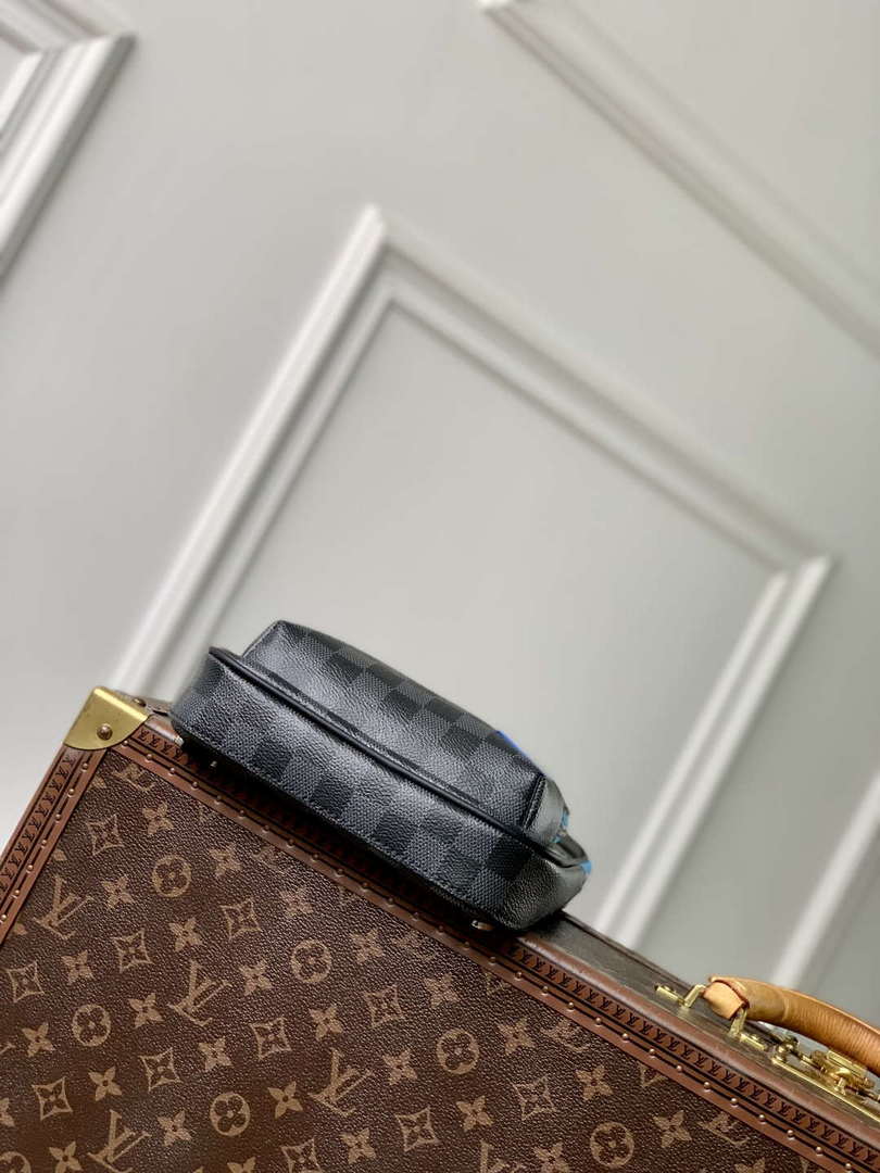 LV N00086 Louis Vuitton Avenue Slingbag Indigo Blue