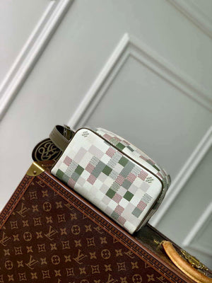 LV N00112 Louis Vuitton Locker Dopp Kit Damoflage Gray White - Default Title - View 3