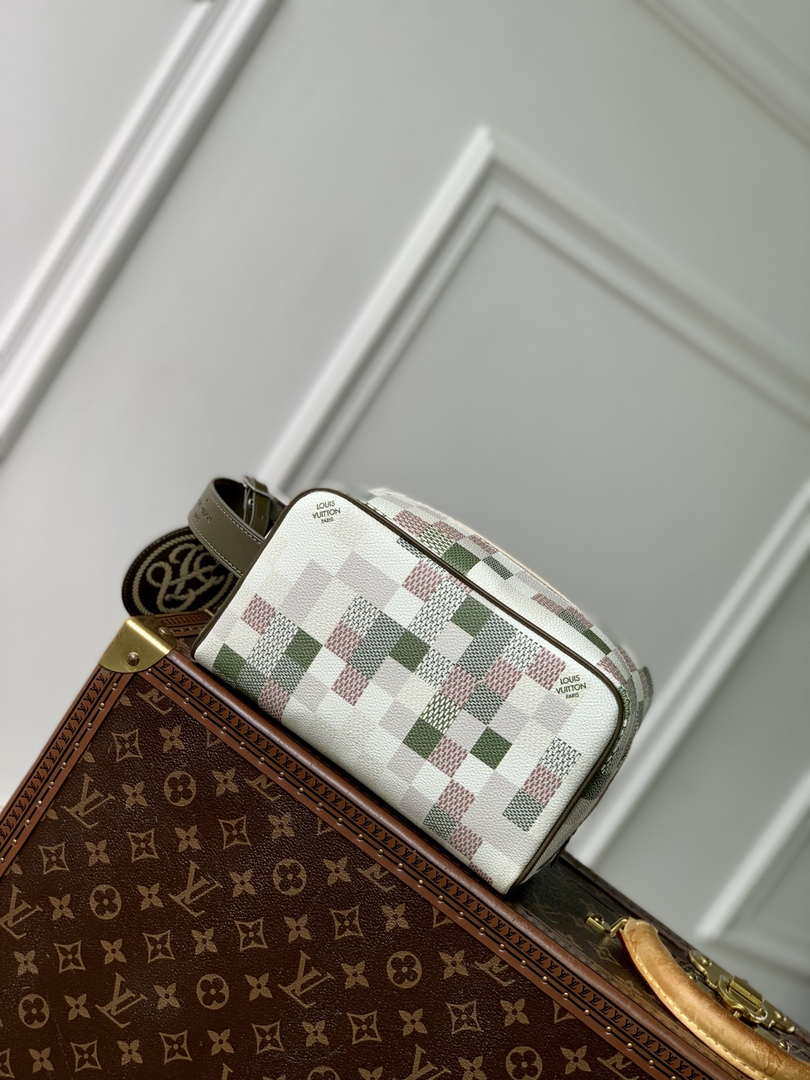 LV N00112 Louis Vuitton Locker Dopp Kit Damoflage Gray White - Default Title - View 3