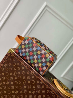 LV N00151 Louis Vuitton Locker Dopp Kit Damier Eb¨¨ne Canvas - Default Title - View 3