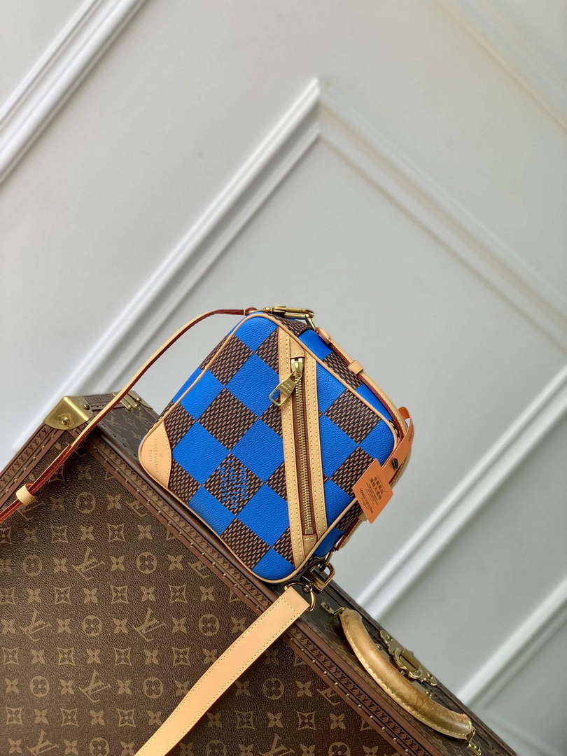 LV N40547 Louis Vuitton Chess Messenger Bag Blue