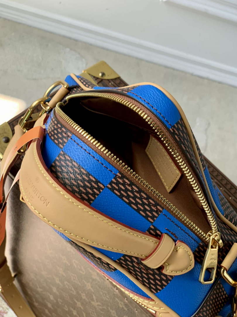 LV N40547 Louis Vuitton Chess Messenger Bag Blue - Default Title - View 9